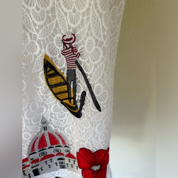 White Embroidered dress with ITALIA IS LOVE design featuring highlights of Italy - Picture 2 of 9